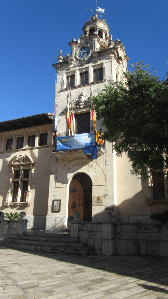 ratusz miejski, alcudia