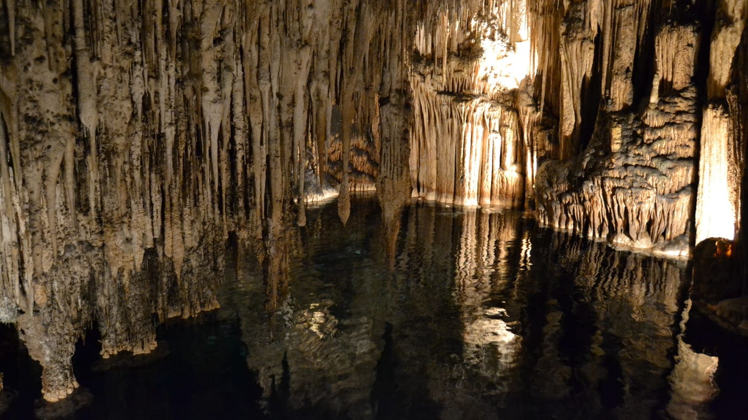 Cuevas de Drach - Smocze Jaskinie na Majorce, Majorka co zobaczyć